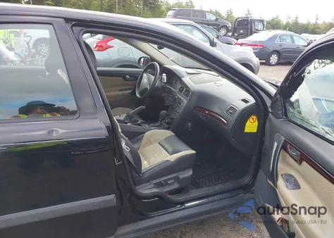 2001 Volvo S60 T5 из США, поврежденный, VIN YV1RS53D512001500